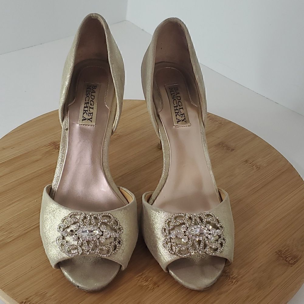 Badgley Mischka Women's Petrina II D'Orsay  Peep Toe Pump Gold Size 7.5